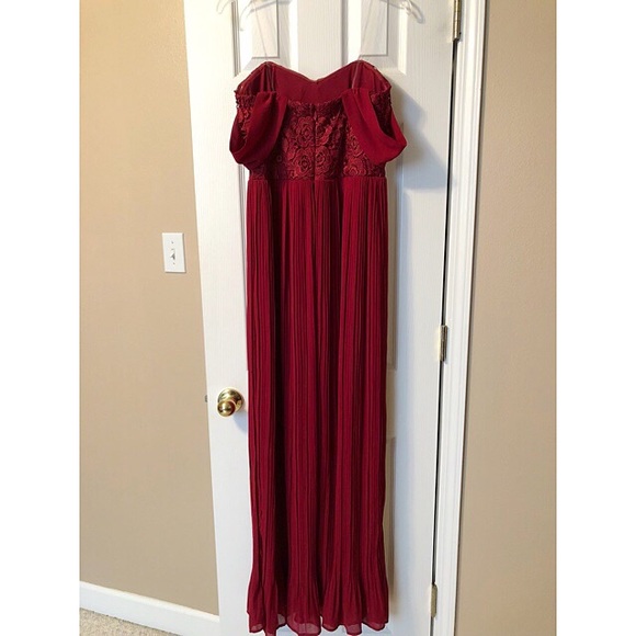 Burgandy off-shoulder long dress - Picture 3 of 6